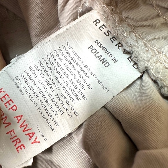 ⭐️ 5 for $25 Kids RESERVED Beige Convertible Shorts/Pants Size 110 cm 5 years - Picture 6 of 7